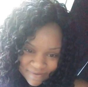 Meet your Posher, Akisha